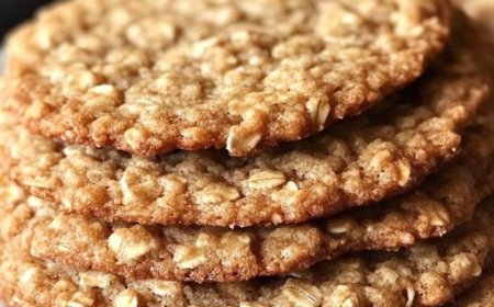 WW Lacy Oatmeal Cookies